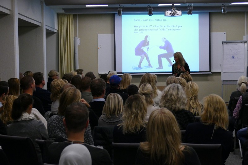 Jag är så taggad! – kommunikation som leder till kontakt!